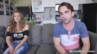 Pis Genç Sürtük Moka Mora Aynı Anda İki Musluklar Alır