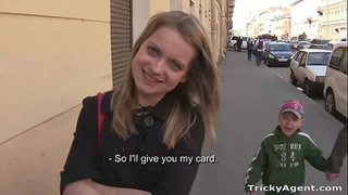 Moeilike Agent - Haar poesie nat en styf