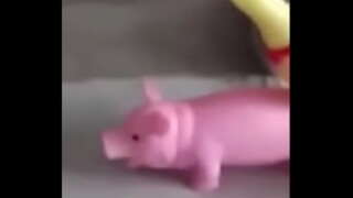 A Peppa Pig, y CAYÓ EN la red ! Whatsapp, Videos Graciosos 2015