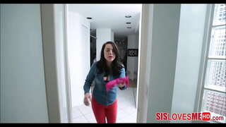 SisLovesMeHD - polusestra S Velikim Prirodnim sisama Zabavljati Iz Prvog Lica