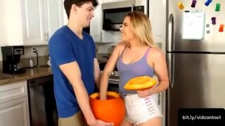 Jinis antarane sadulur! Dhik punika bungahaken, menehi frog kanggo Id!