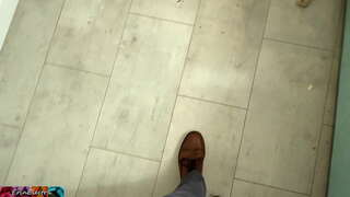 Loira maminha grande secretário dá patrão um boquete