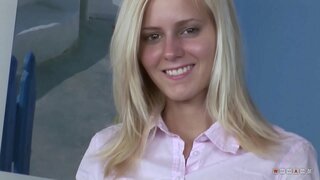 ���ਿੱਠੇ, ਪਰ ਸ਼ੈਤਾਨ ਗੋਰੀ ਨੂੰ ਪਿਆਰ ਕਰਦਾ ਹੈ, ਦੀ ਸਵਾਰੀ ਕਰਨ ਲਈ ਉਸ ਲੂੰਡ ਬਹੁਤ ਜਤਨ ਨਾਲ