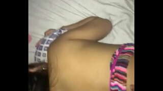 ���ંગબેરંગી છોકરી નો મોજા જેવો ડ્રેસ પત્ની નથી કરી શકો છો જવા દો તેના ગાંડ નુ રમકડુ