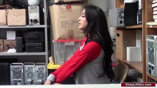 Latina shoplifts ഒരു ഓഫീസർ തിരയലുകൾ her.He makes her strip down and spoiled her to grab her tits.She gives him a blowjob and then he fucks her