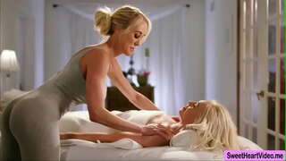 MILF Brandi愛けますお客様のライラの冒険黄金の法律の商品に達orgasm